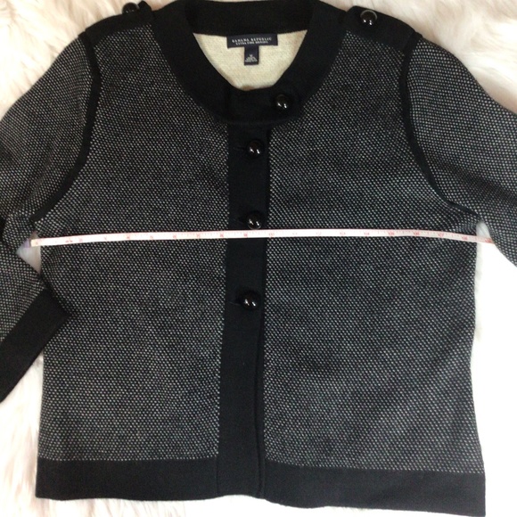 Banana Republic Cardigan with retro styling - Picture 5 of 5